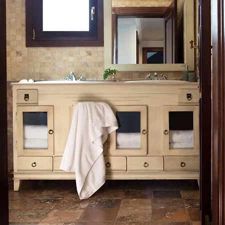 מלון Hacienda Vistamar פריחיליאנה